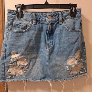Floral mini skirt